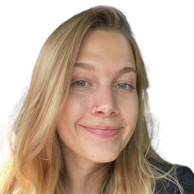 Headshot of Erin Mettler, who is slightly smiling and has long blonde hair.